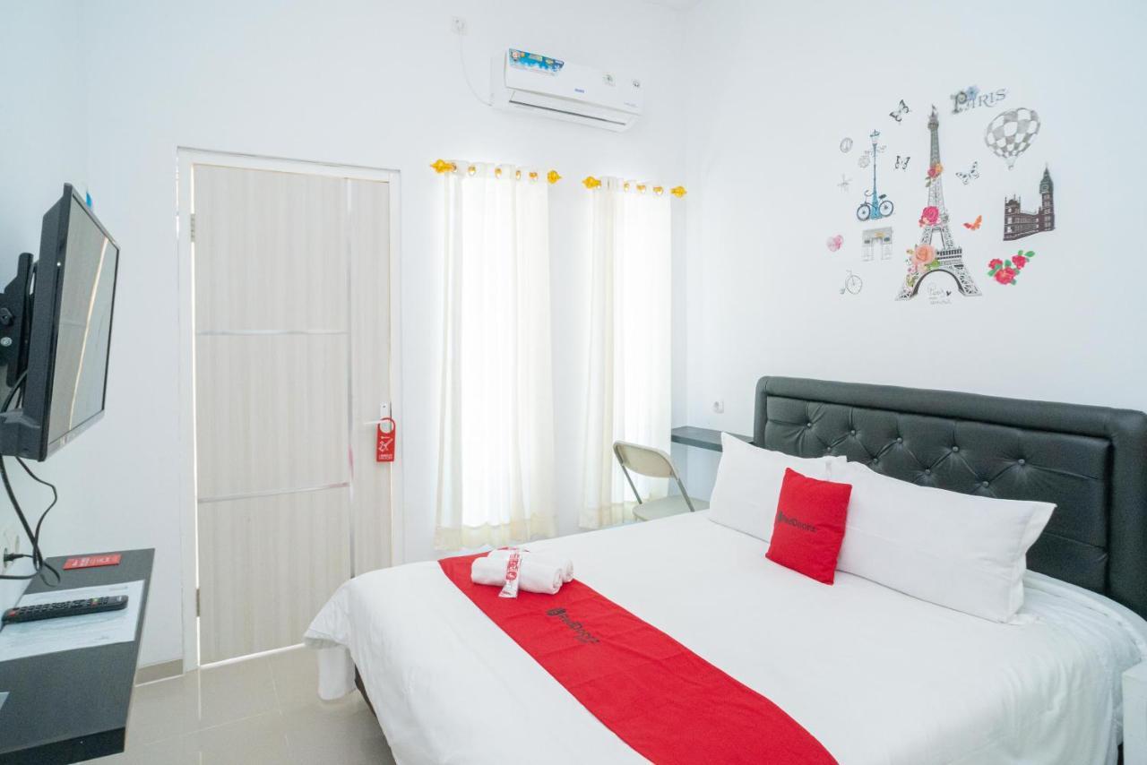 Reddoorz Syariah At Winong Nganjuk Hotel Exterior foto