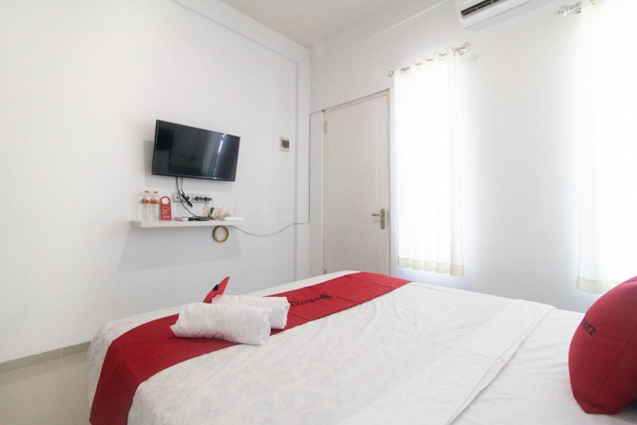 Reddoorz Syariah At Winong Nganjuk Hotel Exterior foto